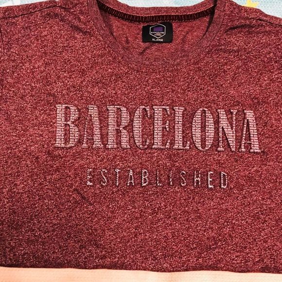 Barcelona Pebbled Burgundy T Shirt - Picture 1 of 2